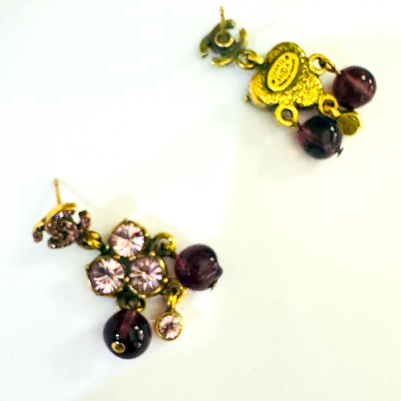 2004 CHANEL Gripoix Fall/Winter Dangle Pink Crystal Amethyst Bead Earrings - Picture 8 of 10